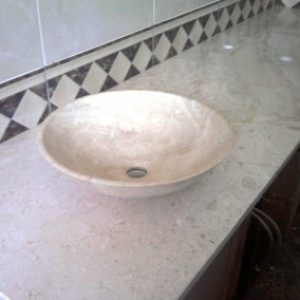 Breccia Sareda mészkő fürdőszobapult 1